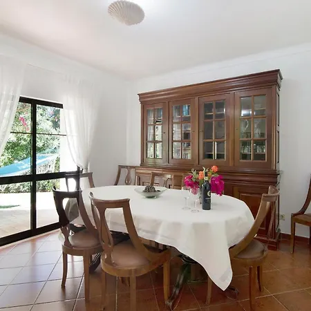 Casa Da Alfarrobeira *