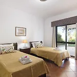 Casa Da Alfarrobeira * Loulé