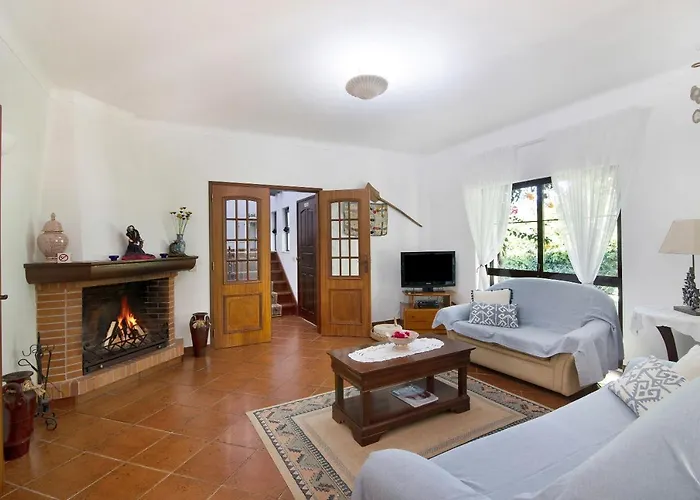 Casa Da Alfarrobeira