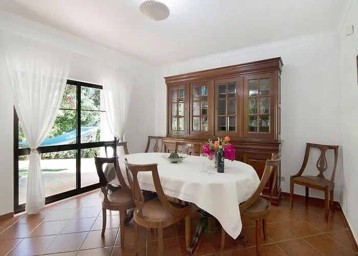 Casa Da Alfarrobeira *