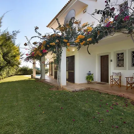 Casa Da Alfarrobeira Villa